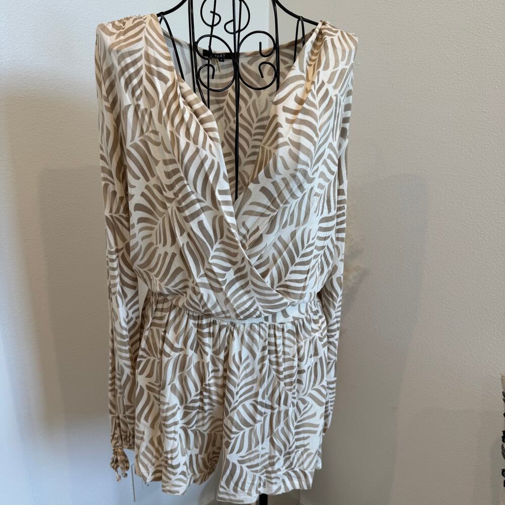 Tart Long Split Sleeve Neutral Khaki Leaf Pattern V-Neck Romper Small
